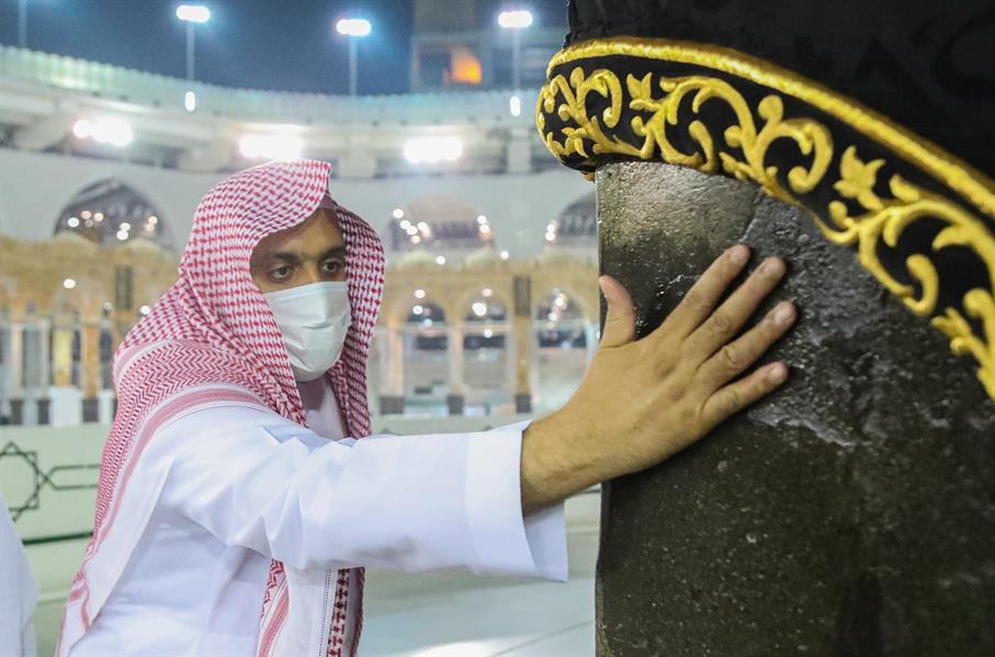  تطييب الكعبة المشرفة