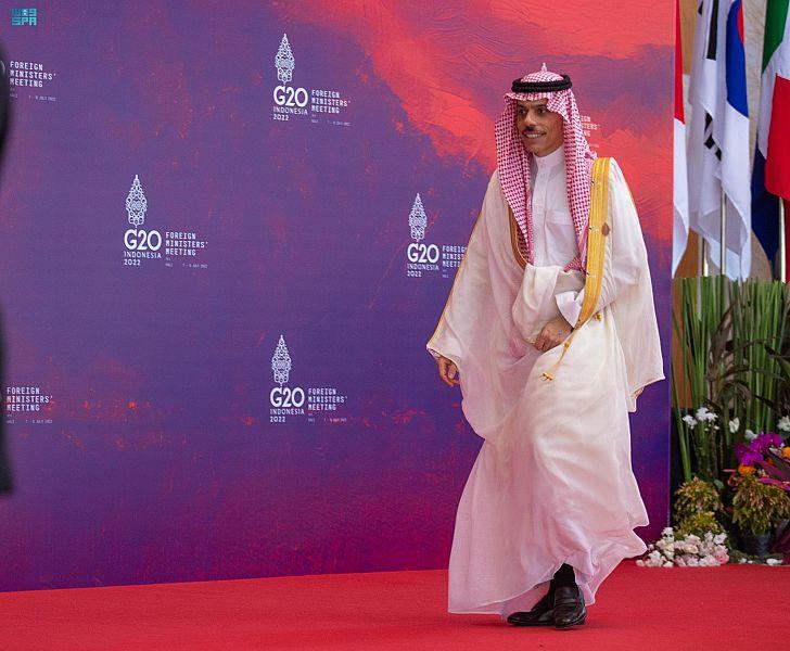 وزير الخارجية في اجتماع وزير الخارجية في اجتماع