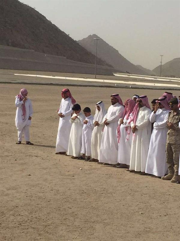 تشييع جثمان أول شهيد بـ