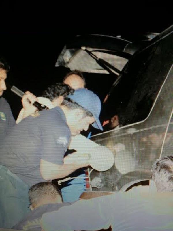 بالصور.. إنقاذ مواطن علقت يده في فتحة بنزين السيارة ببريدة 