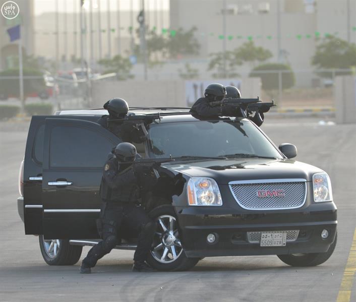 صور لوحدات الأمن الخاصة أثناء العرض العسكري تكشف مدى استعدادهم ومهاراتهم الاستثنائية صور لوحدات الأمن الخاصة أثناء العرض العسكري تكشف مدى استعدادهم ومهاراتهم الاستثنائية