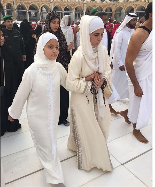 الأميرة هيا والشيخة الجليلة تؤديان العمرة الأميرة هيا والشيخة الجليلة تؤديان العمرة