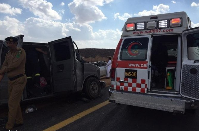 وفاة معلم وإصابة معلمتين في حادث مروري بالحائط (صور)