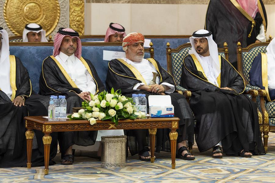 بأداء العرضة.. أمير مكة المكرمة يشهد احتفالات الإمارة باليوم الوطني 92 (صور)