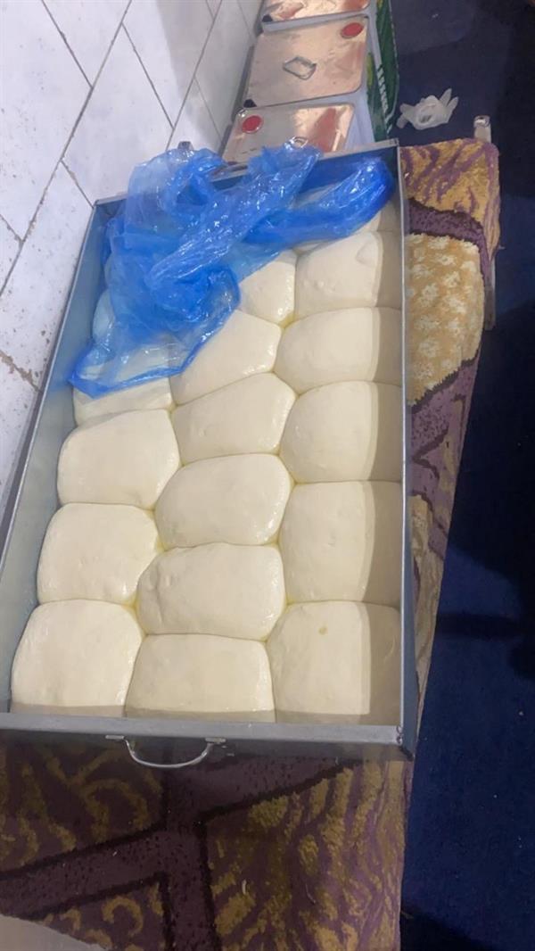 ضبط عمالة وافدة حولت محلاً خالياً بعد حجبه بالستائر إلى معمل لإنتاج 