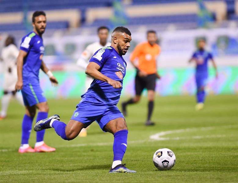 مباراة الهلال والفتح