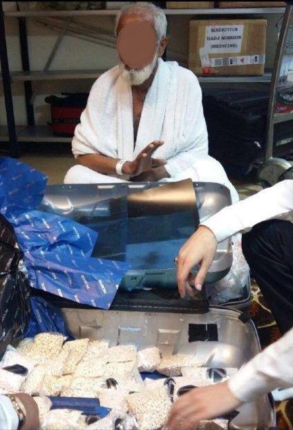 بالصور.. الجمارك تحبط محاولتين لتهريب أكثر من 89 ألف حبة بالصور.. الجمارك تحبط محاولتين لتهريب أكثر من 89 ألف حبة