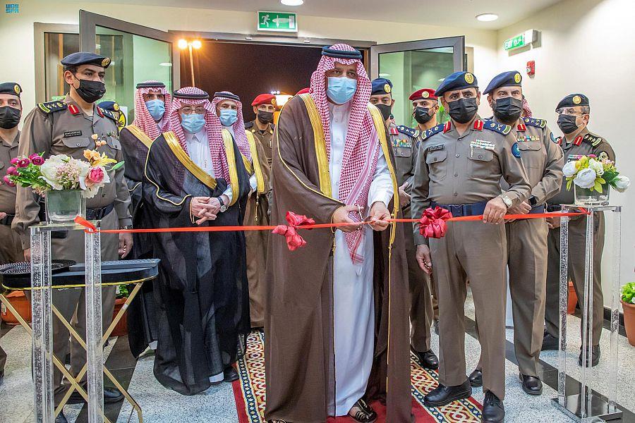  أمير منطقة حائل يفتتح مركز المنتزه للدفاع المدني بحائل وعدداً من المراكز في المنطقة