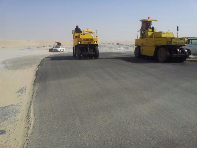 وزير النقل يتحقق ميدانياً من أسباب انهيار الجسر