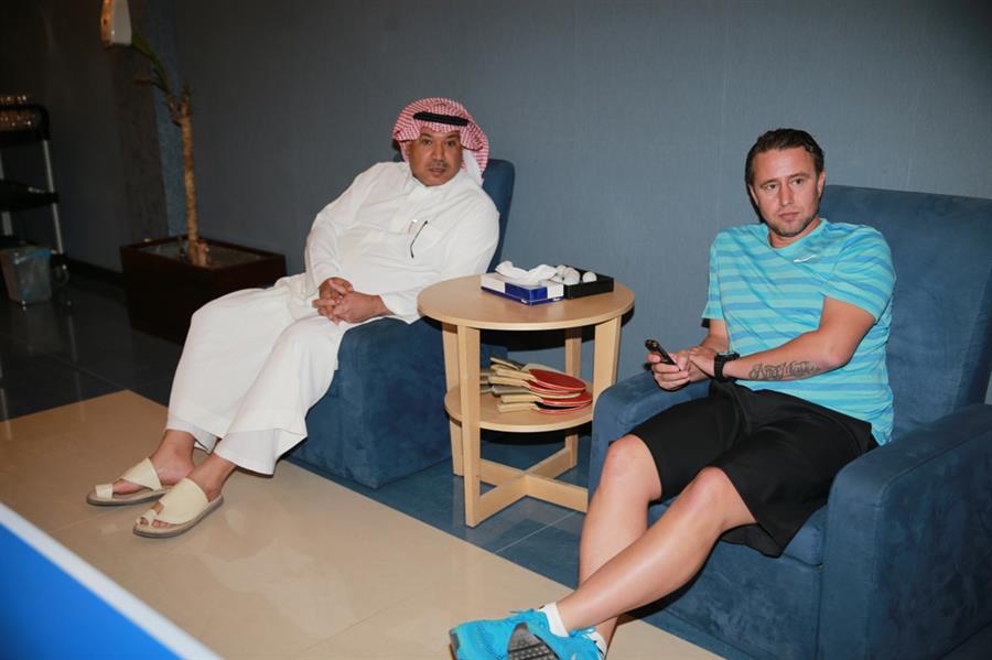 ريجيكامف يجتمع بلاعبيه