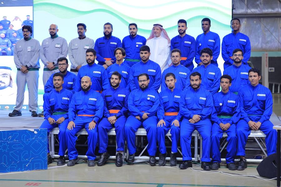 المعهد السعودي الياباني للسيارات يعقد ندوة حول كفاءة الطاقة بالمملكة المعهد السعودي الياباني للسيارات يعقد ندوة حول كفاءة الطاقة بالمملكة