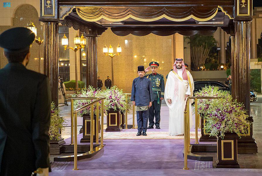 ولي العهد يبحث مع سلطان بروناي سبل تطوير التعاون ولي العهد يبحث مع سلطان بروناي سبل تطوير التعاون
