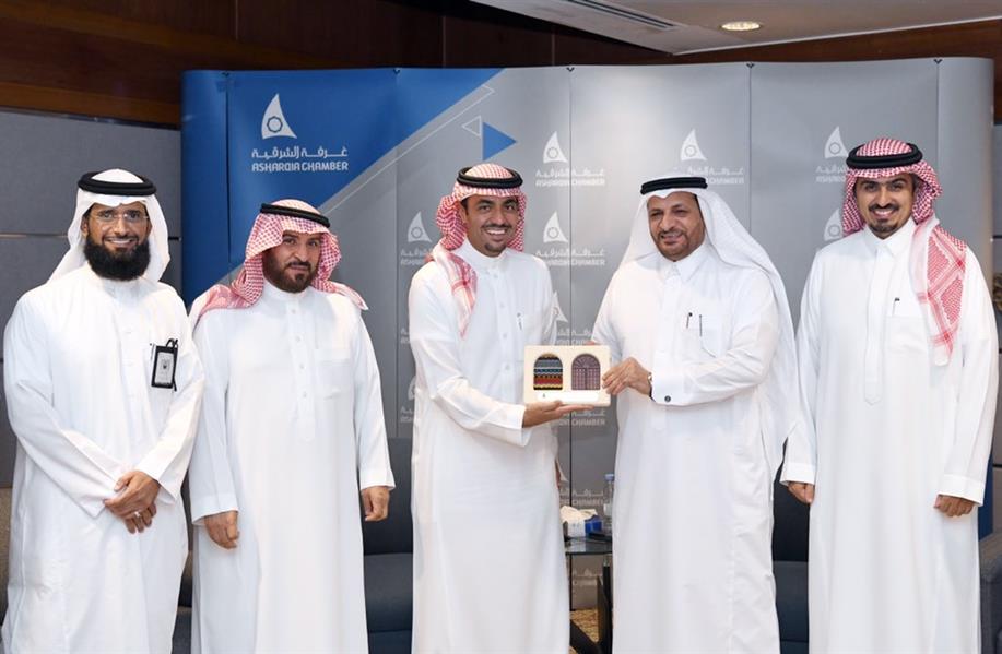 الخرج اليوم لأول مرة في تاريخه.. 200 ألف مناولة للحاويات بميناء الملك