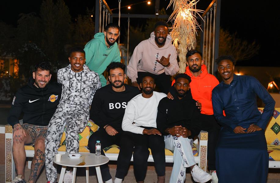 لاعبو لاعبو