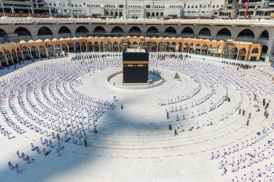   الإدارة العامة للحشود والتفويج تنظم دخول وخروج 920 ألف مصل و408 آلاف معتمر 