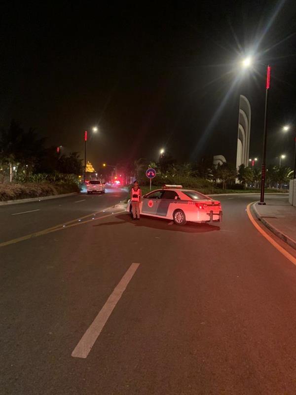 "المرور" يُغلق طريق الكورنيش في جدة مؤقتاً "المرور" يُغلق طريق الكورنيش في جدة مؤقتاً