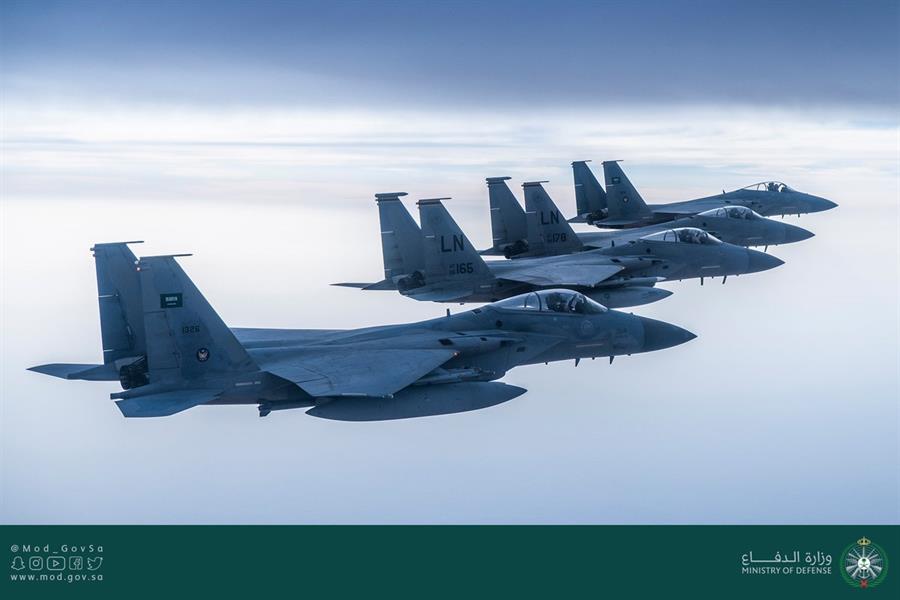 جانب من المقاتلات جانب من المقاتلات