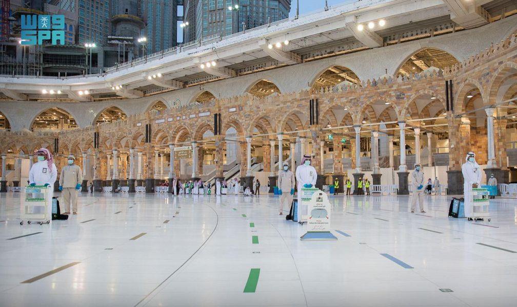 عبر اختبارات يومية.. هكذا تعتني رئاسة الحرمين بماء زمزم عبر اختبارات يومية.. هكذا تعتني رئاسة الحرمين بماء زمزم