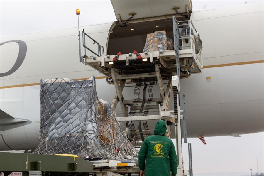 وصول الطائرة الإغاثية السعودية الثالثة إلى أوكرانيا 