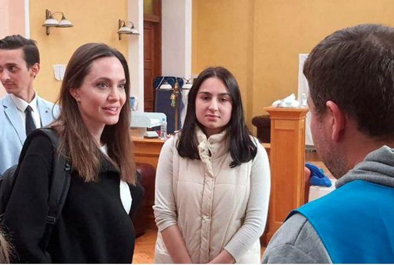  أنجلينا جولي