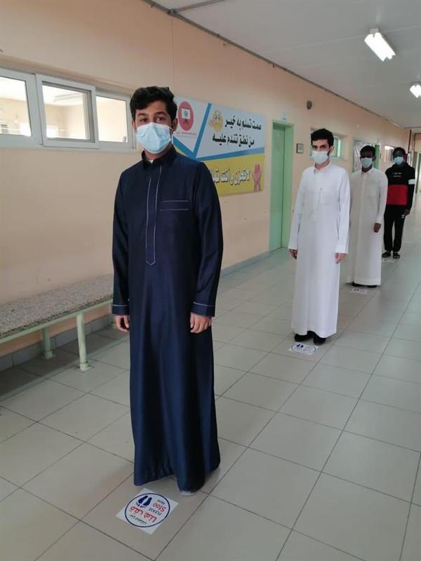 المدارس تبدأ تسليم الكتب الدراسية للطلاب والطالبات