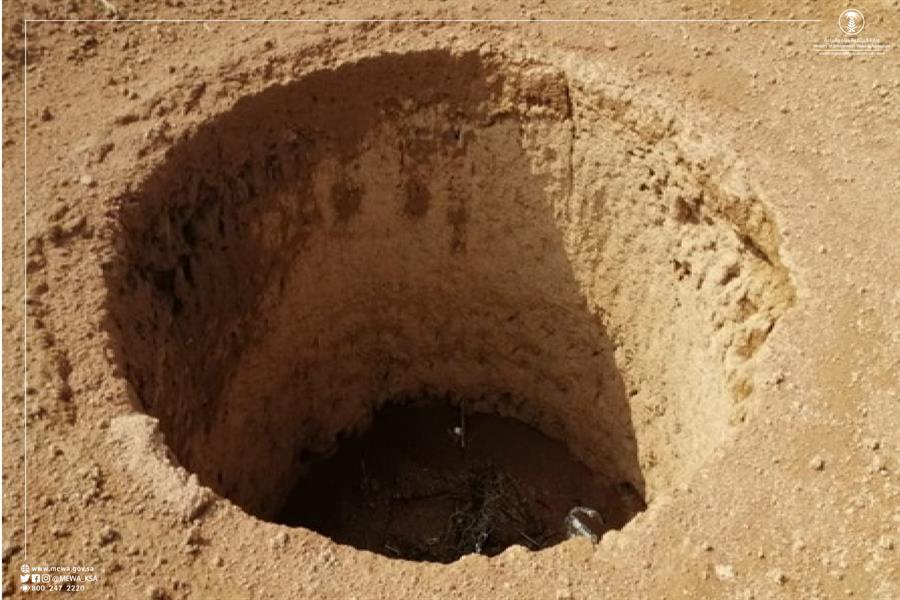 ردم وتحصين 1.8 ألف بئر مكشوفة ومهجورة.. معظمها بمكة والرياض وحائ ردم وتحصين 1.8 ألف بئر مكشوفة ومهجورة.. معظمها بمكة والرياض وحائ