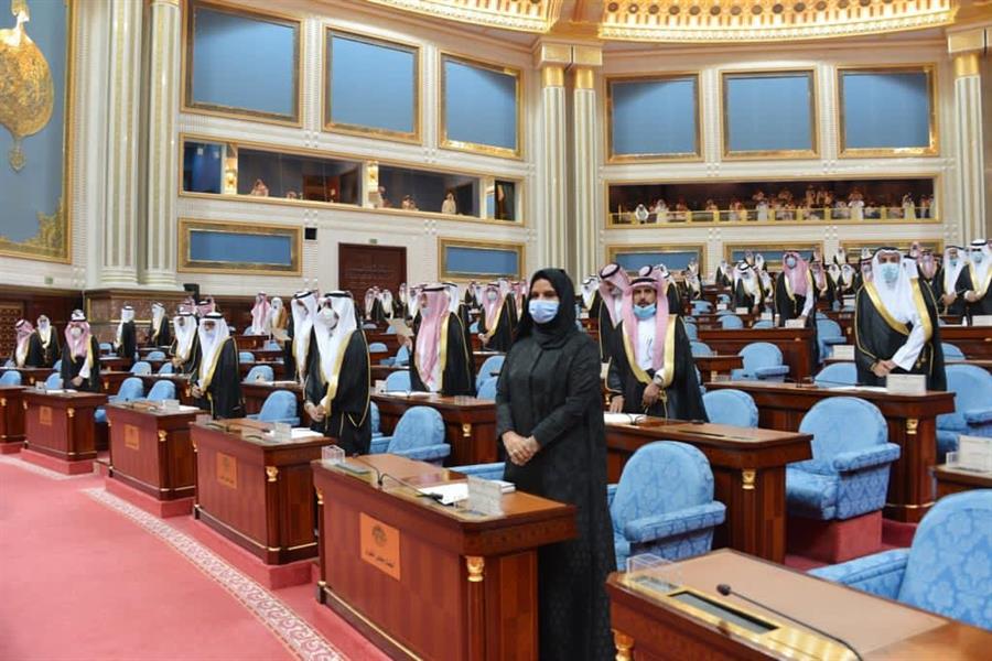 رئيس وأعضاء مجلس الشورى يؤدون القسم أمام خادم الحرمين  