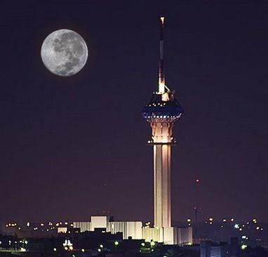 يضم مطعماً واستُخدم في شعار وزارة الإعلام.. تعرف على برج التلفزيون في الرياض