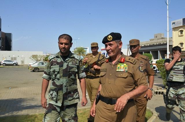 قائد قوات الطوارئ يروي تفاصيل الإطاحة بمسلح بنك الراجحي (صور)