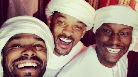 ويل سميث وتايرس وماكسويل يرتدون 