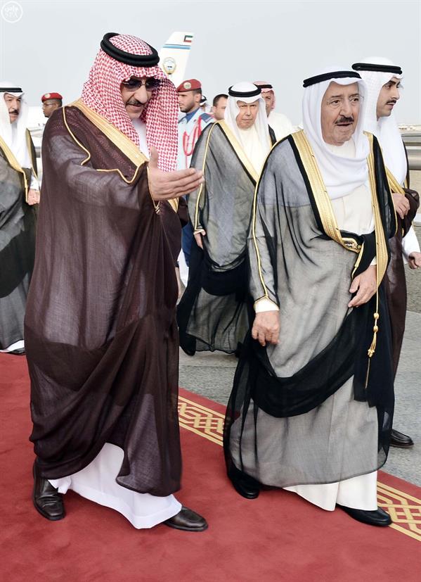 بالصور.. أمير الكويت يصل إلى جدة