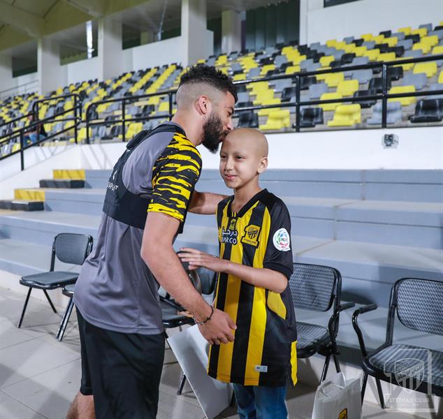 الاتحاد يستقبل مُحارب السرطان سمير بخاري