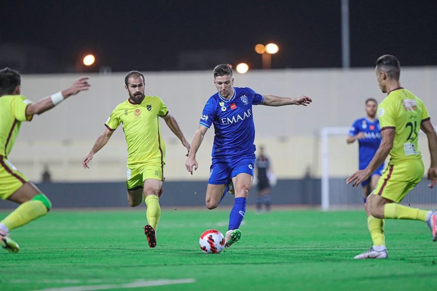 الهلال والحزم الهلال والحزم