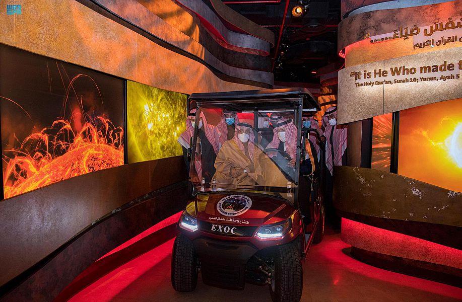 أمير الرياض يفتتح المرحلة الأولى من مشروع واحة الملك سلمان بن عبدالعزيز للعلوم أمير الرياض يفتتح المرحلة الأولى من مشروع واحة الملك سلمان بن عبدالعزيز للعلوم