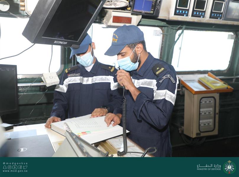 البحرية السعودية" تنفذ تمرين عبور مع نظيرتها الفرنسية