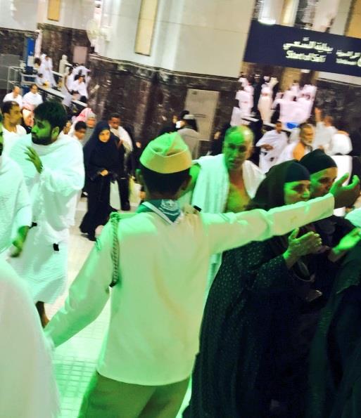 جهود عناصر الكشافة في الحرم المكي