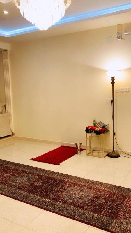  أسر تستعد بمصليات منزلية لأداء التراويح في رمضان