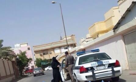 القبض على الفتاه