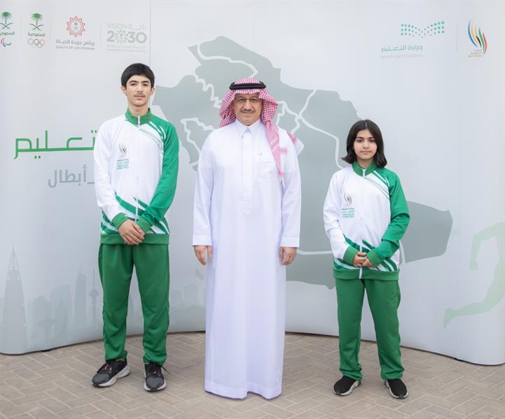 وزير التعليم يستقبل شعلة دورة الألعاب السعودية 2022