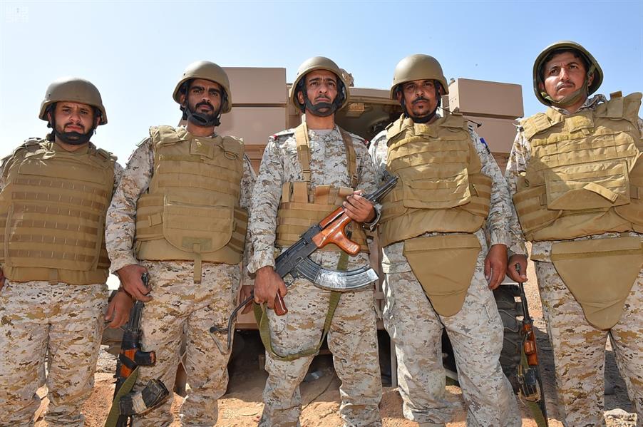 بالصور.. جنود القوات البرية السعودية على الحد الجنوبي.. قوة وشجاعة لصد ودحر المعتدين