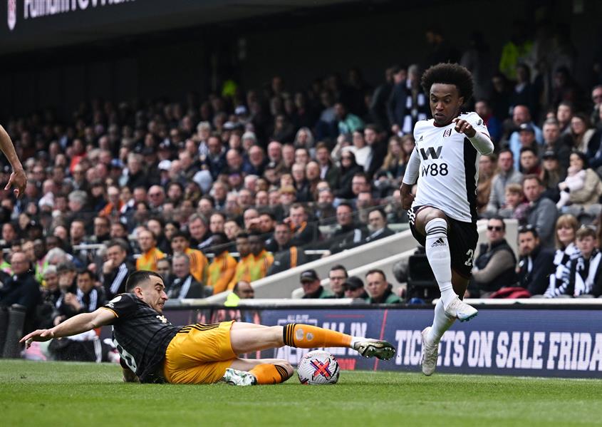 فولهام يصعد للمركز التاسع بالبريميرليج بثنائية في مرمى ليدز