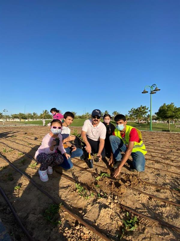 الهيئة الملكية بينبع تدشن مبادرة "واجهتنا خضراء".. والسكان يتفاعلون (صور) 
