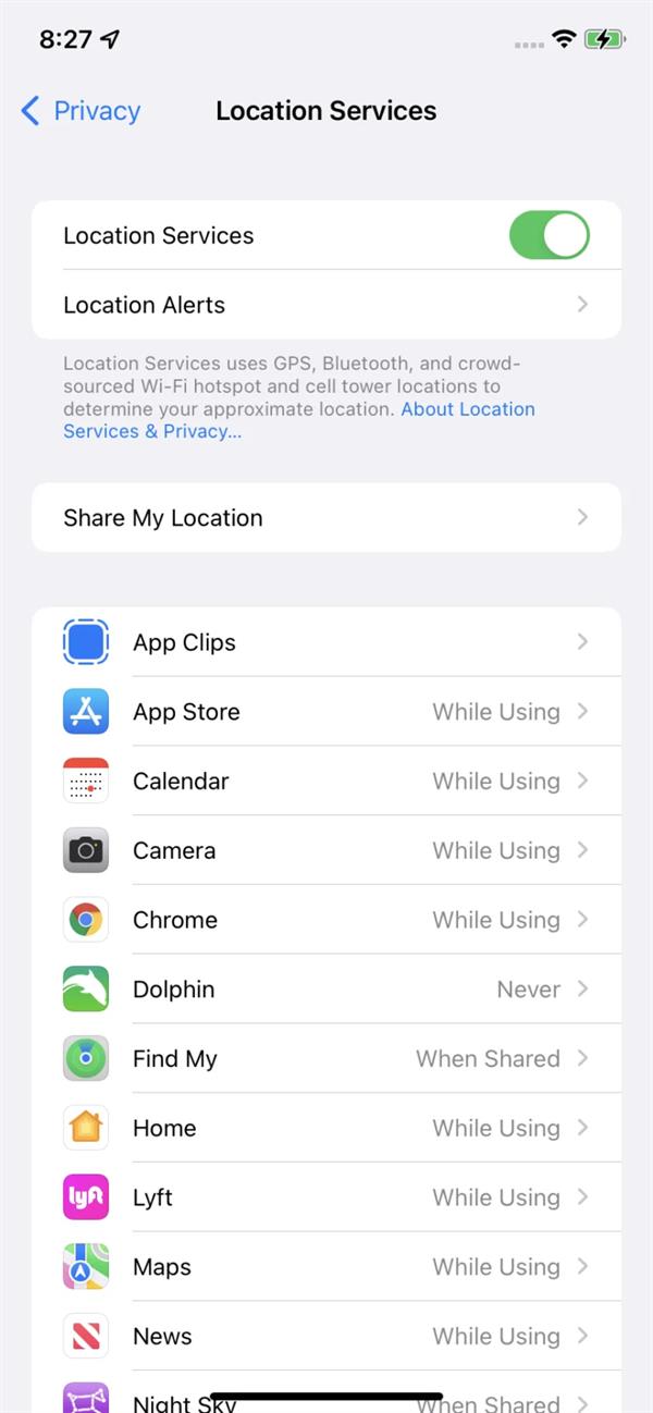 التحكم في خاصية تتبع الموقع في آيفون