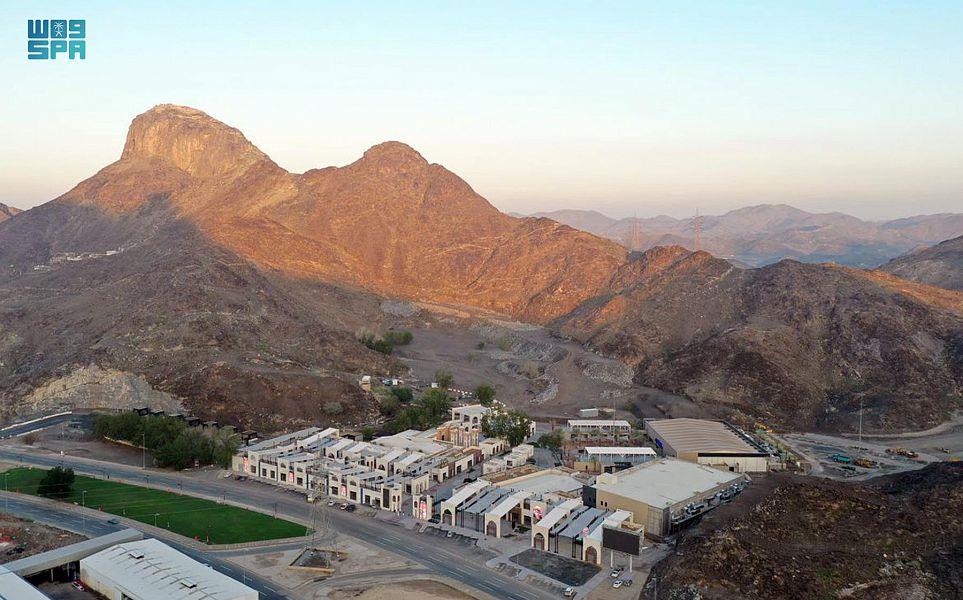 حي حراء الثقافي بمكة المكرمة يروي تفاصيل المكان ورحلة الإيمان