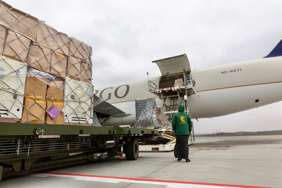 وصول الطائرة الإغاثية السعودية الثالثة إلى أوكرانيا 