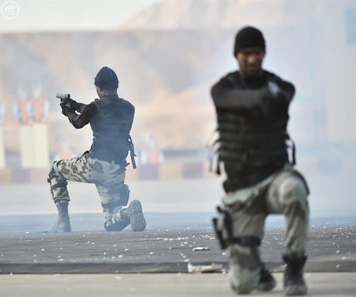 ولي العهد يرعى فعاليات التمرين التعبوي لقوات الطوارئ الخاصة صولة الحق 8