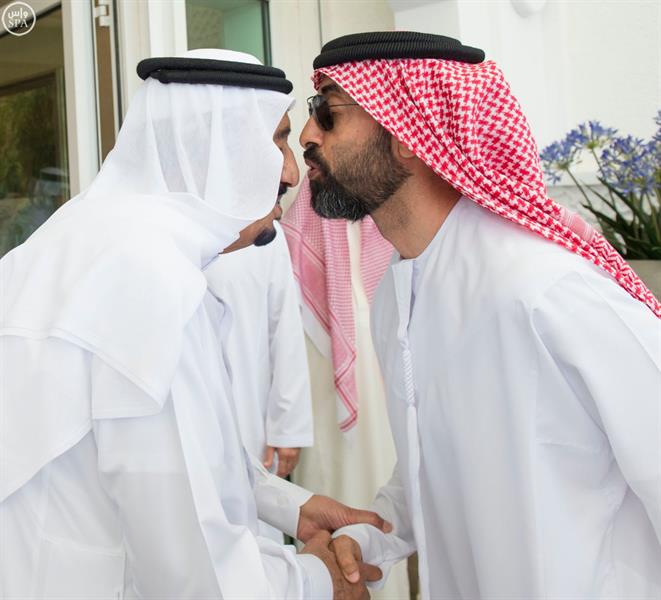 خادم الحرمين يبحث مع ولي عهد أبو ظبي بالمغرب خادم الحرمين يبحث مع ولي عهد أبو ظبي بالمغرب