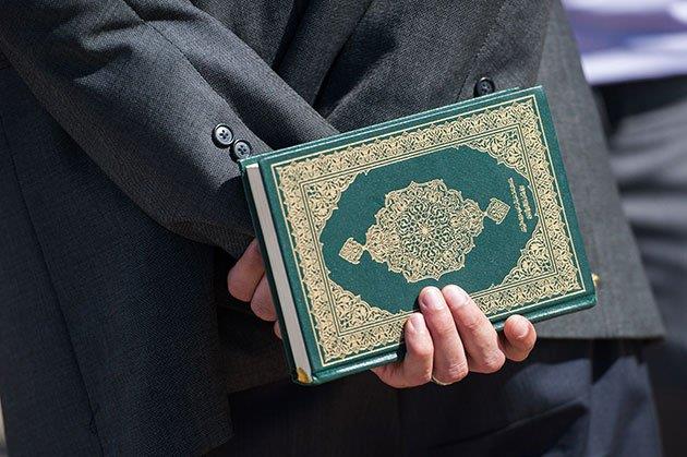 إقامة صلاة الجنازة على بطل الملاكمة محمد علي كلاي .. وأردوغان أبرز الحاضرين ( فيديو وصور)  