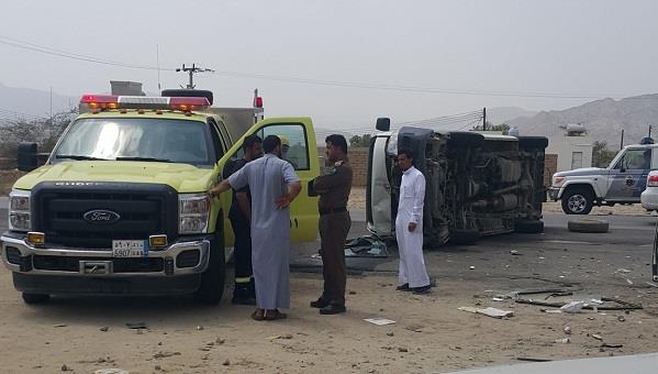 بالصور.. إصابة 7 معلمات وسائقهن في حادث انقلاب بالعرضيات