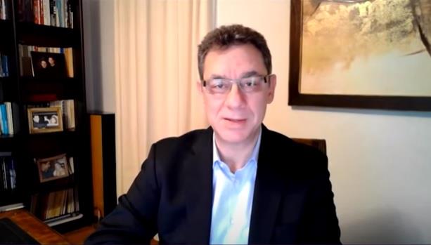 الرئيس التنفيذي لشركة فايزر ألبرت بورلا